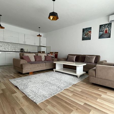 Entire Apartment - Near The Center Pristina Exterior foto