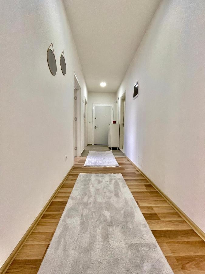 Entire Apartment - Near The Center Pristina Exterior foto