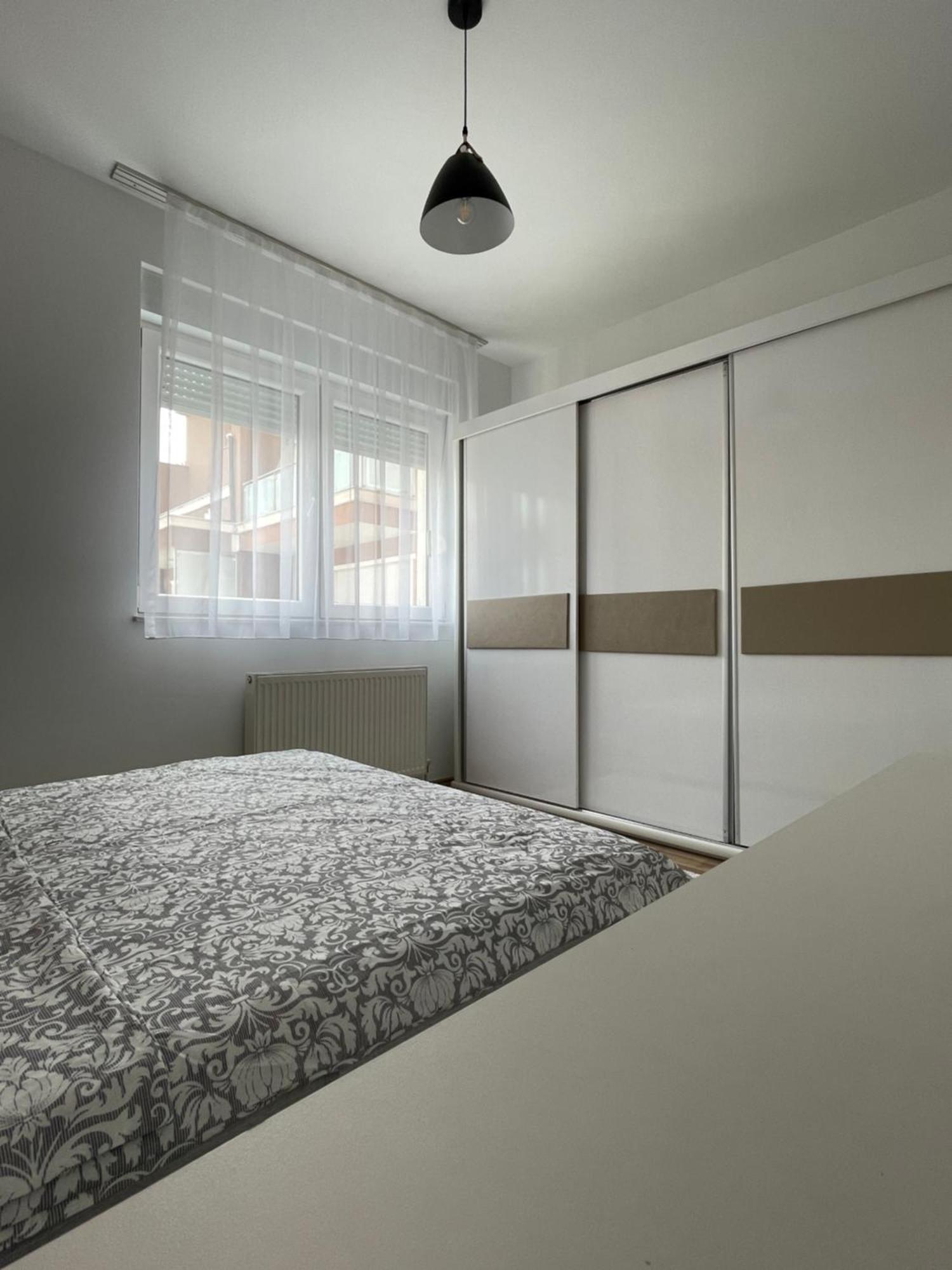 Entire Apartment - Near The Center Pristina Exterior foto